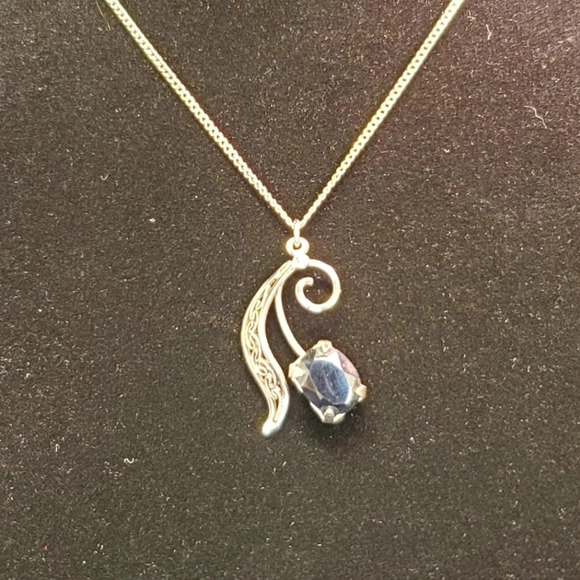 0204. Designer  AMCO 💖 Hematite 🖤 Pendant in Sterling for Someone Special 💝 - Picture 1 of 3